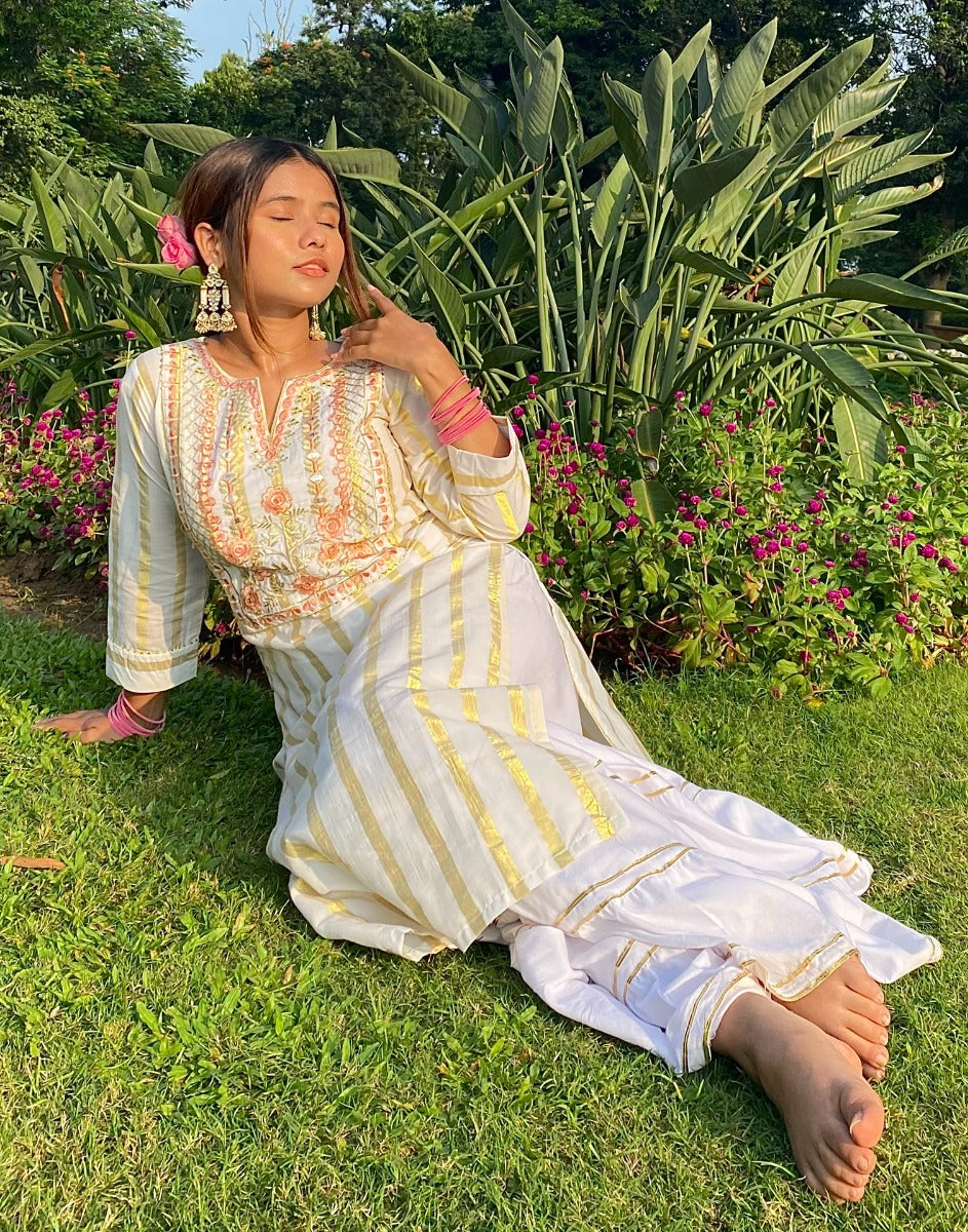 White Embridary Kurti | Sudathi
