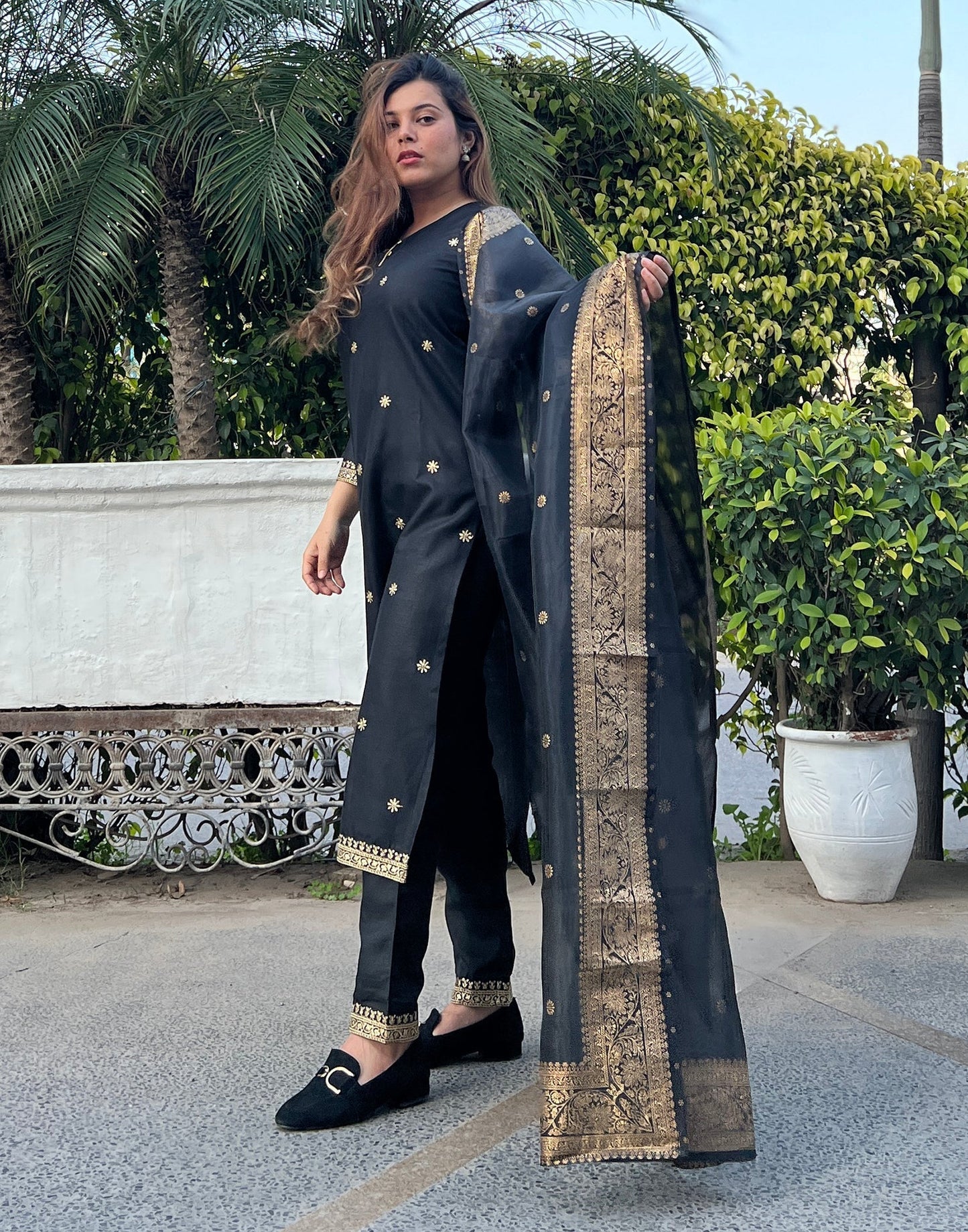 Black Kurti With Pant And Dupatta | Leemboodi