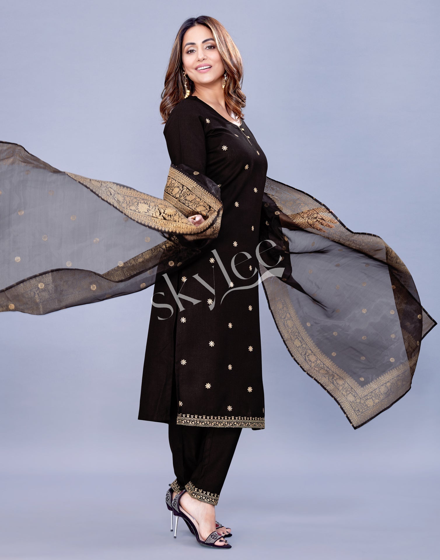 Black Kurti With Pant And Dupatta | Leemboodi