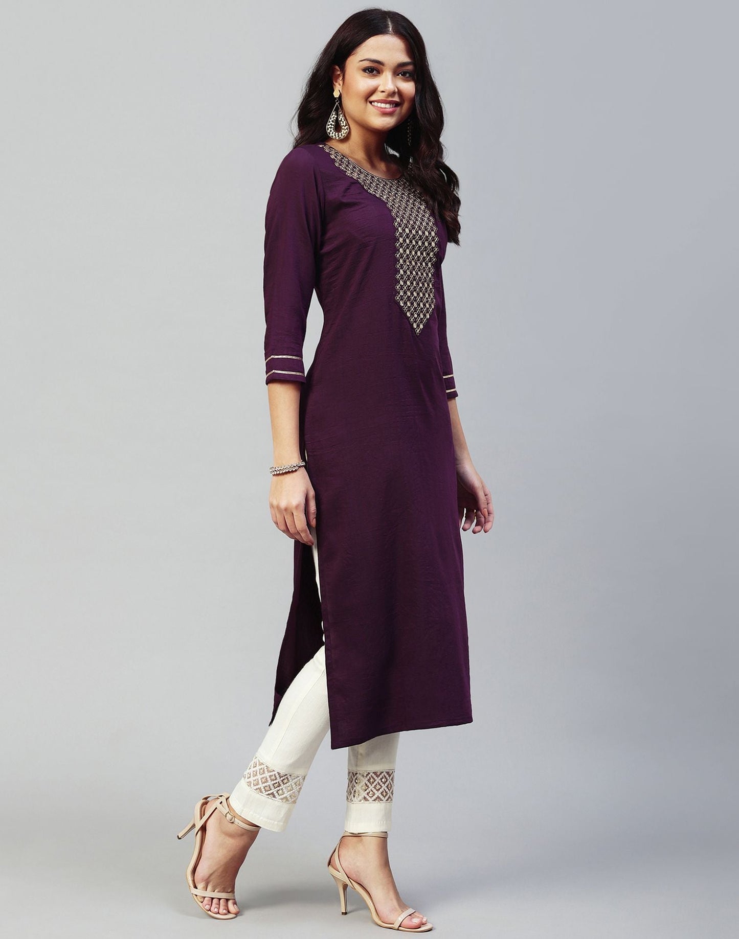 Wine Plain Chinnon Straight Kurta