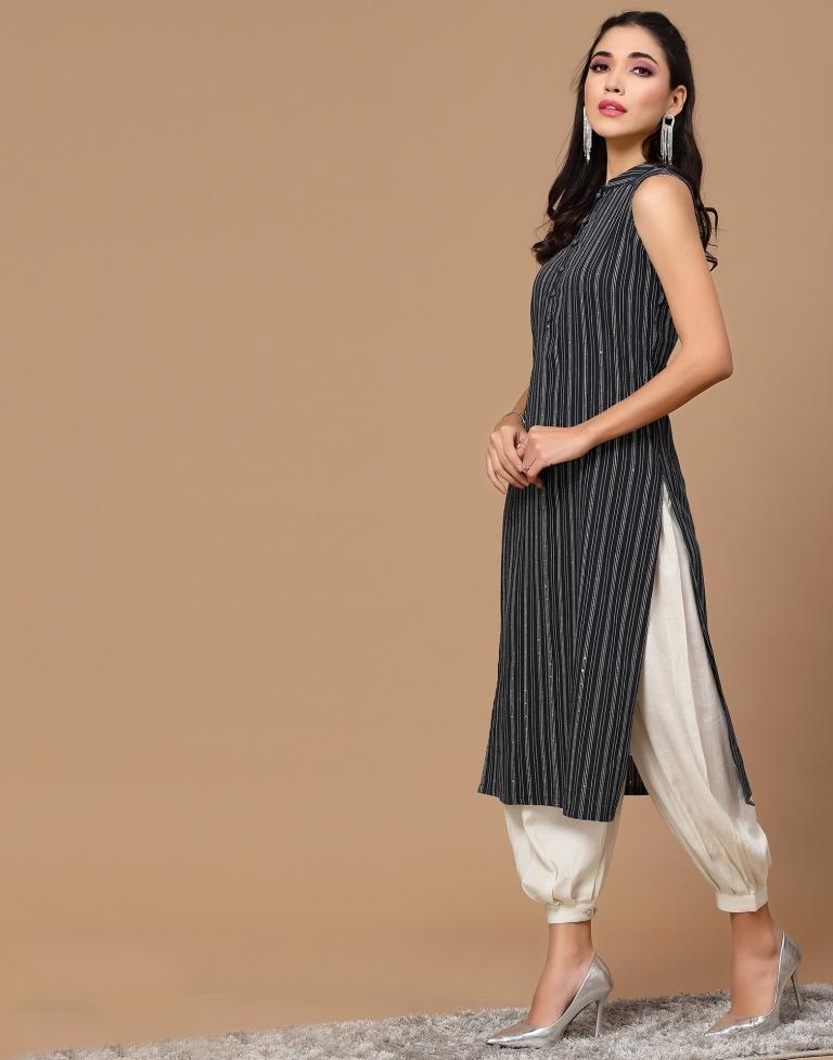Blue Sleeveless Straight Kurti | Sudathi