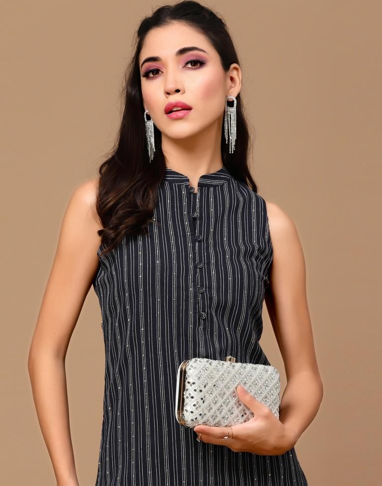 Blue Sleeveless Straight Kurti | Sudathi