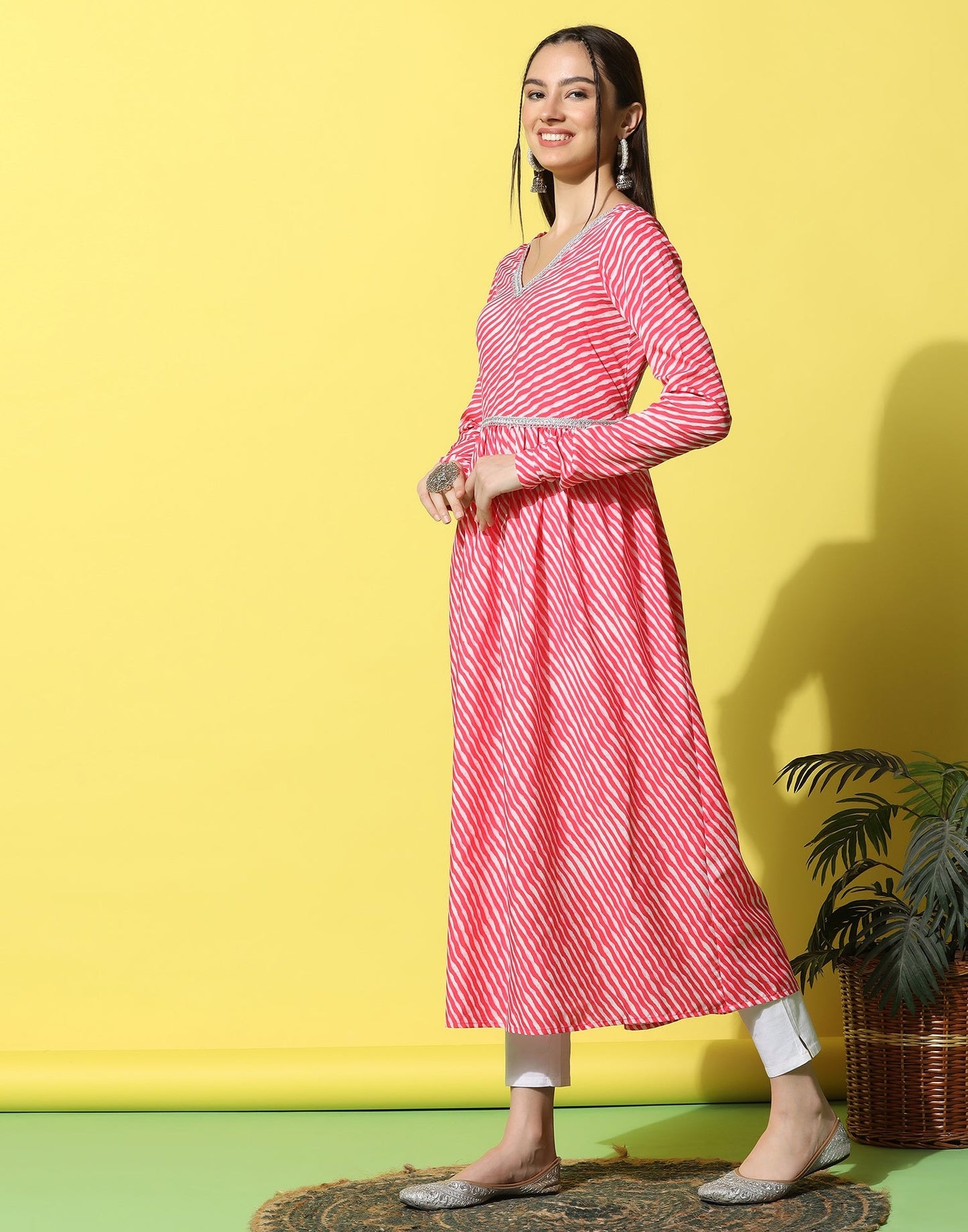 Pink Printed A-Line Kurti | Leemboodi