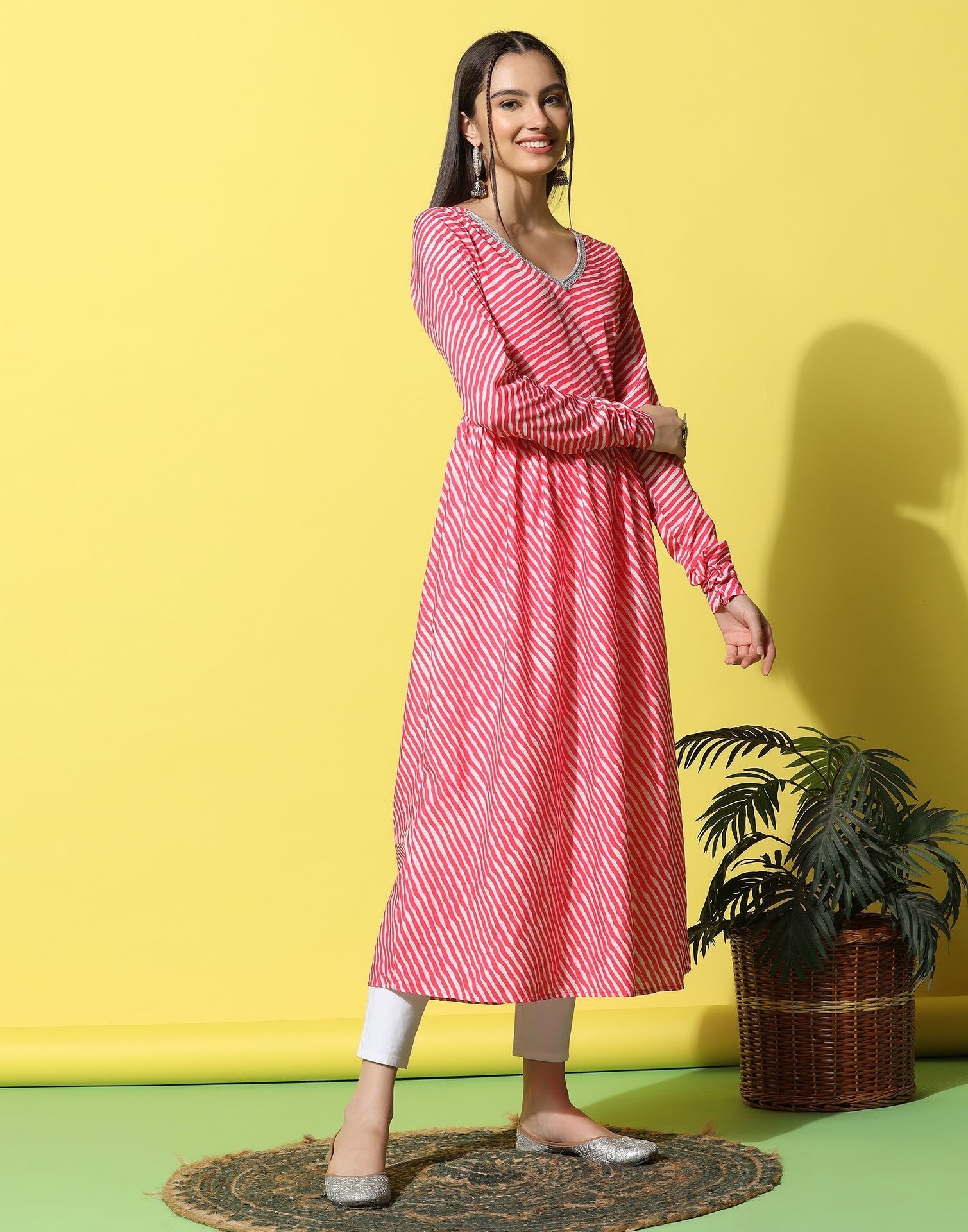 Pink Printed A-Line Kurti | Leemboodi