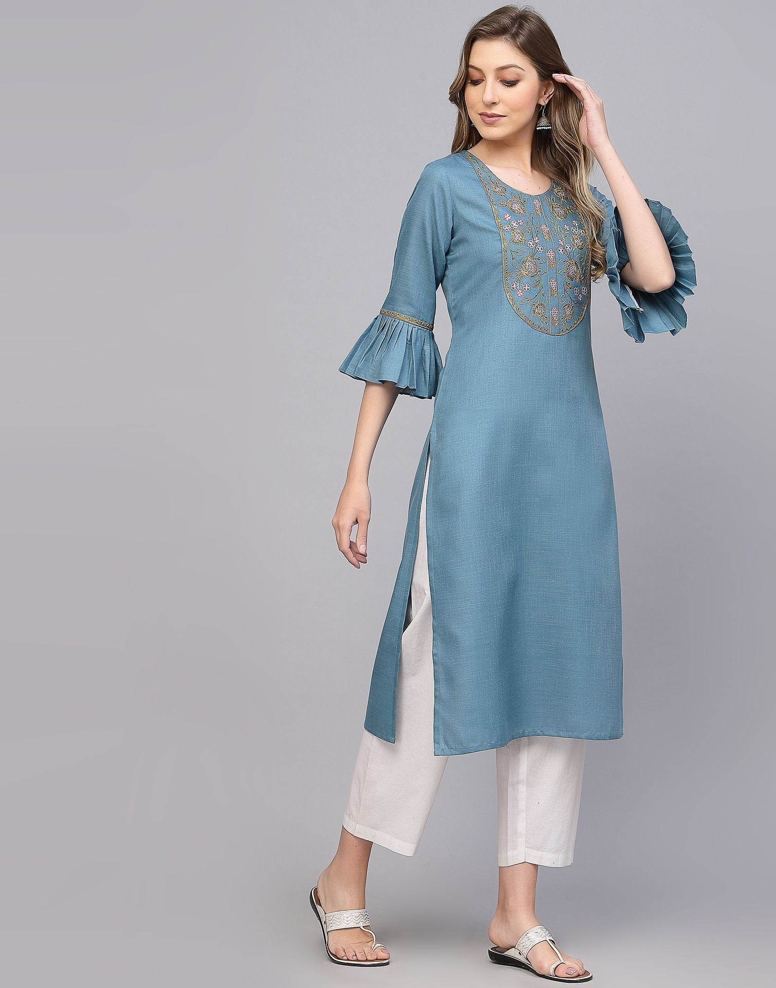 Blue Embroidered Kurti | Leemboodi