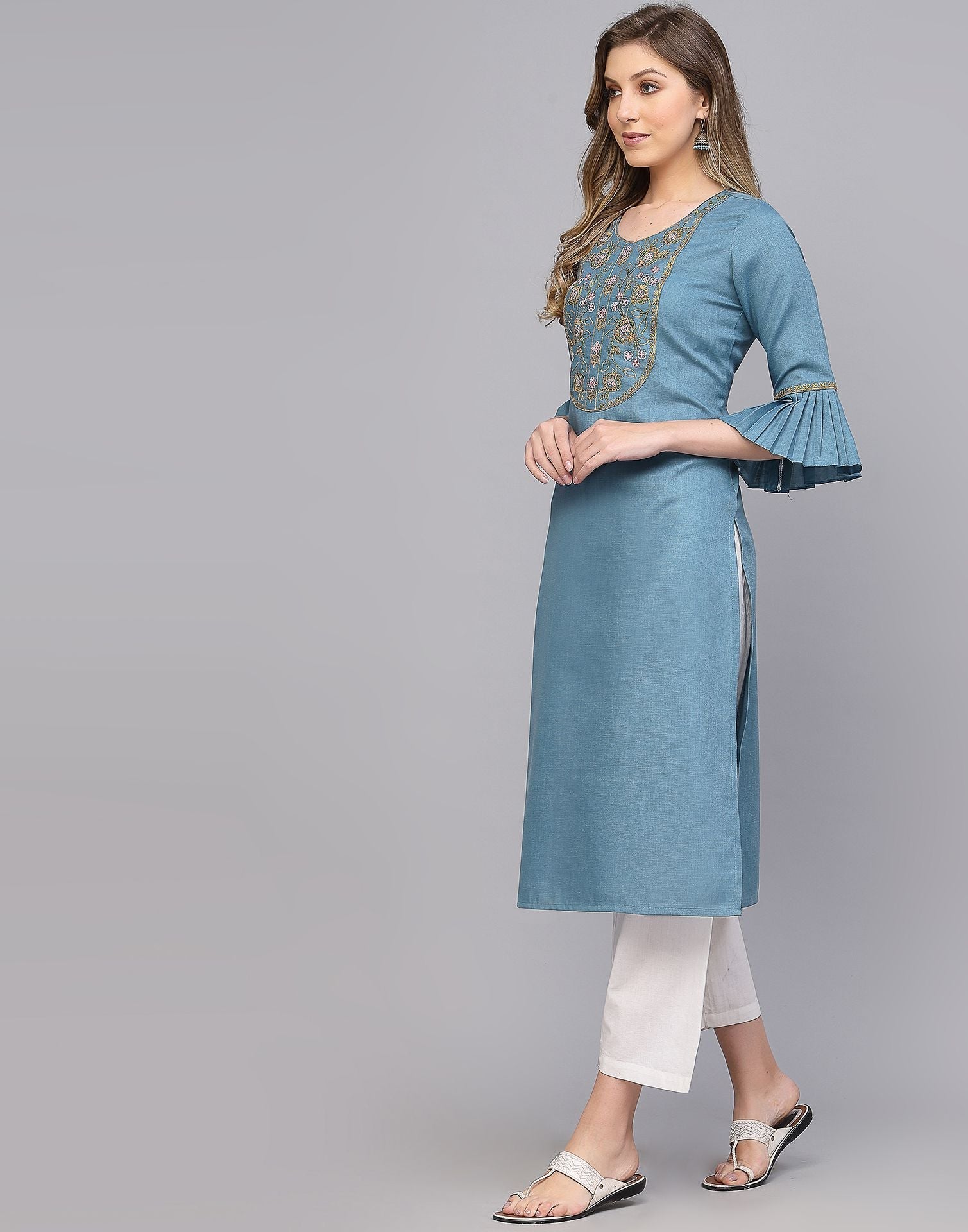 Blue Embroidered Kurti | Leemboodi