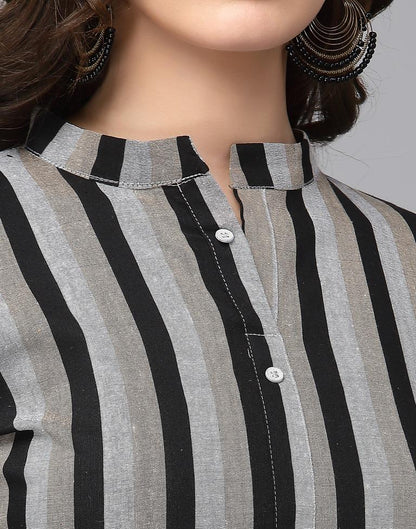 Grey Cotton Woven Straight Kurta | Leemboodi