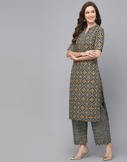 Dark Green Cotton Kurta With Pant Set | Leemboodi