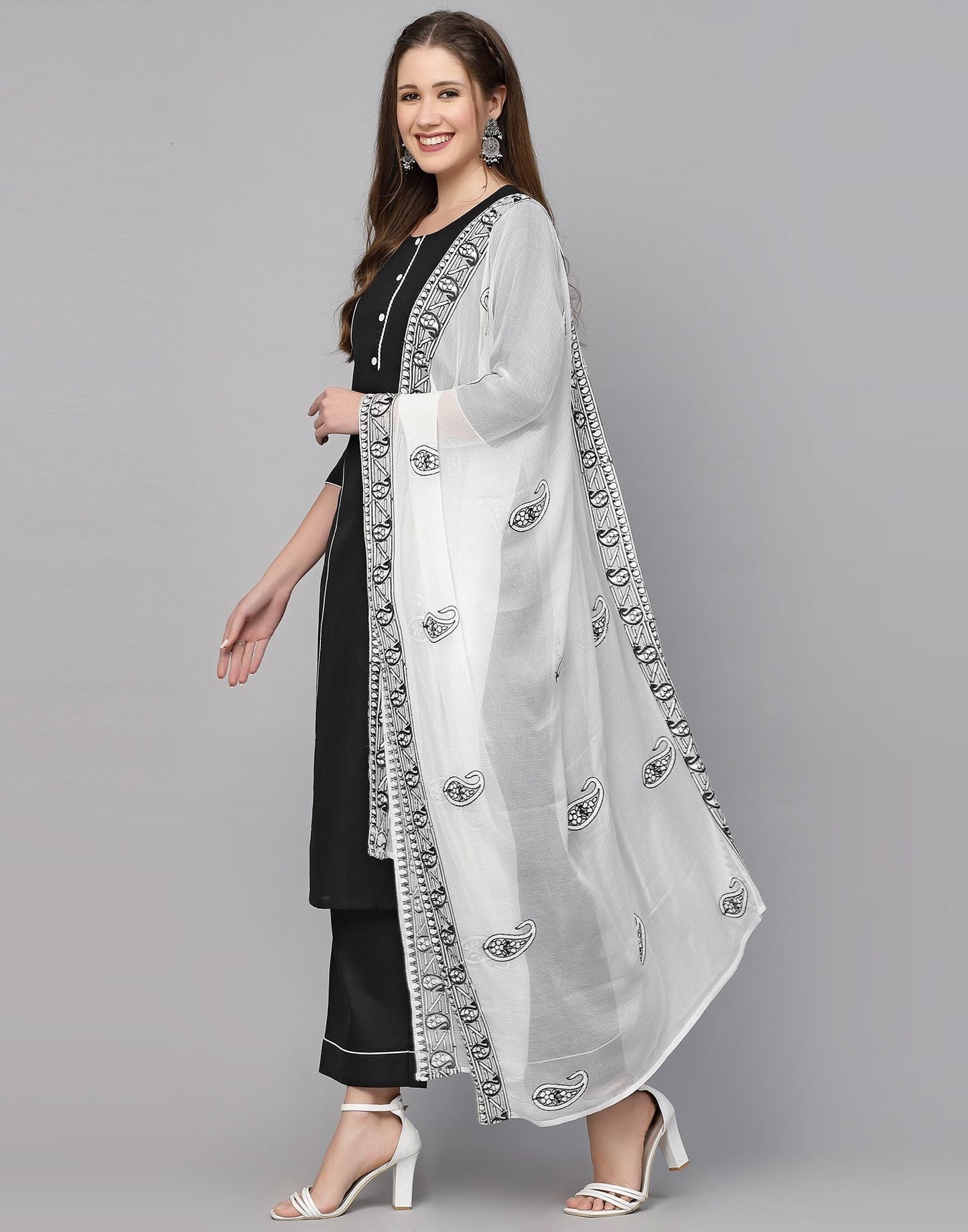 Black Plain Cotton Straight Kurta With Pant And Dupatta | Leemboodi