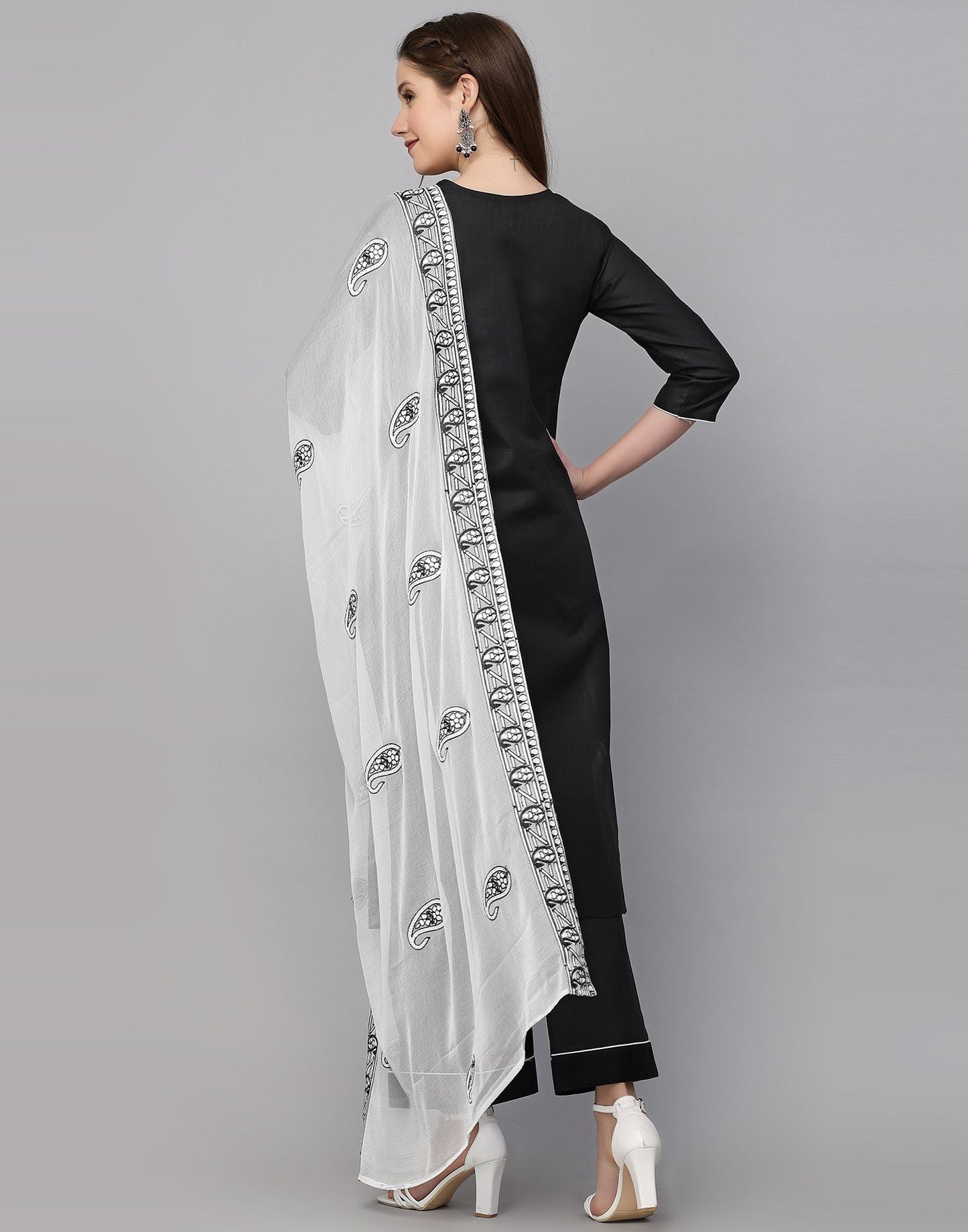 Black Plain Cotton Straight Kurta With Pant And Dupatta | Leemboodi