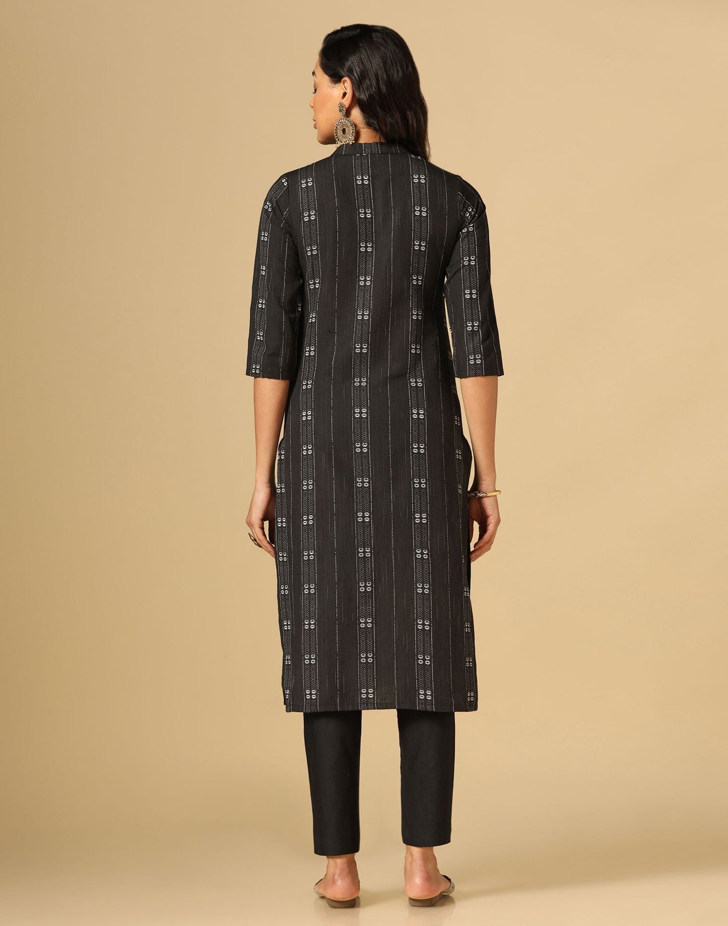Black Cotton Woven Straight Kurta With Pant Set | Leemboodi