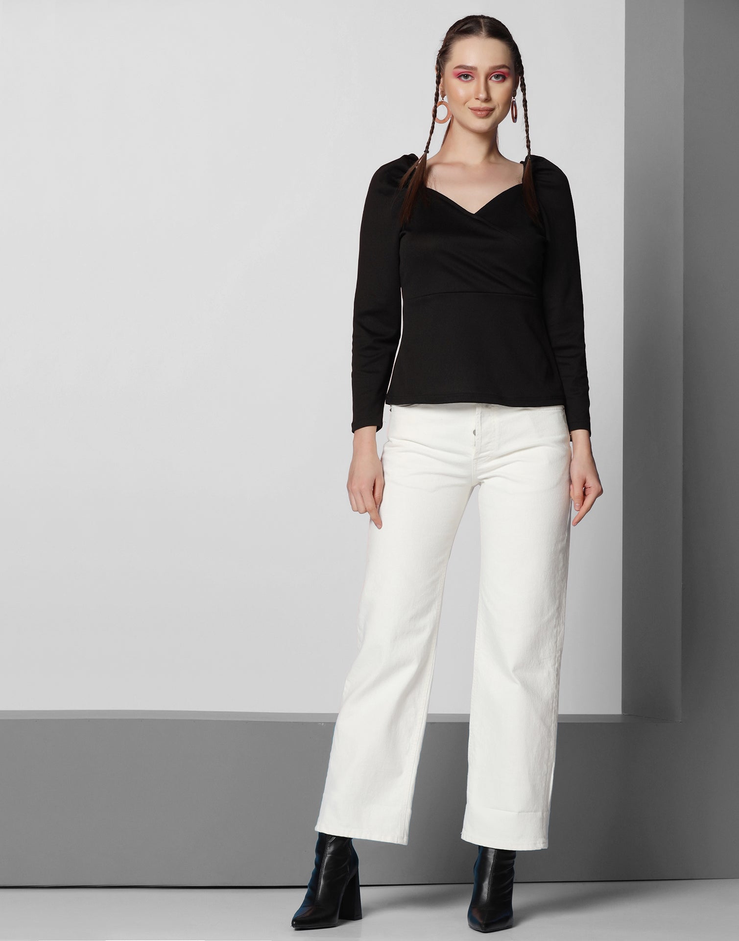 Black Puff Sleeves Top | Leemboodi