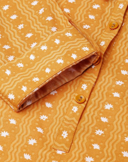 Musterd Yellow Printed Cotton Straight Kurta
