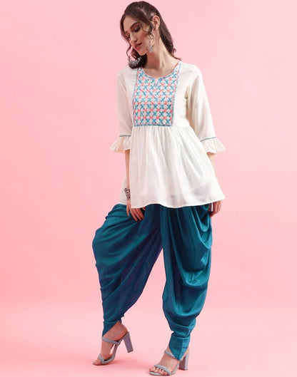 Off White Embroidery Silk A-line Kurta Kurta With Pant