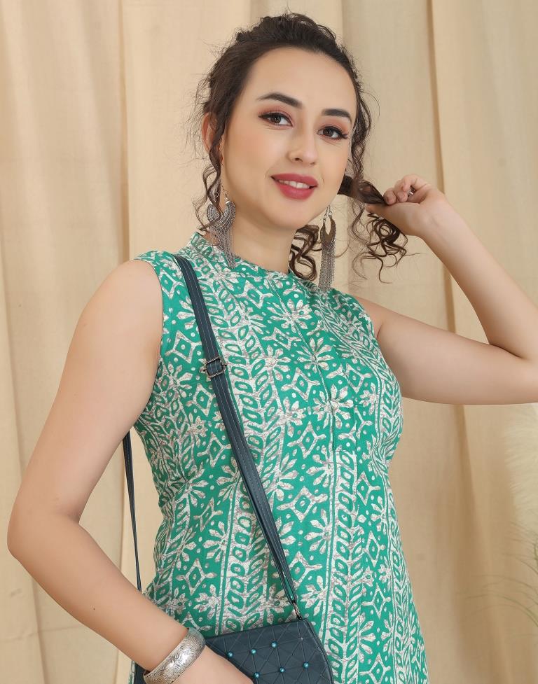 Green Printed Cotton Straight Kurta With Pant