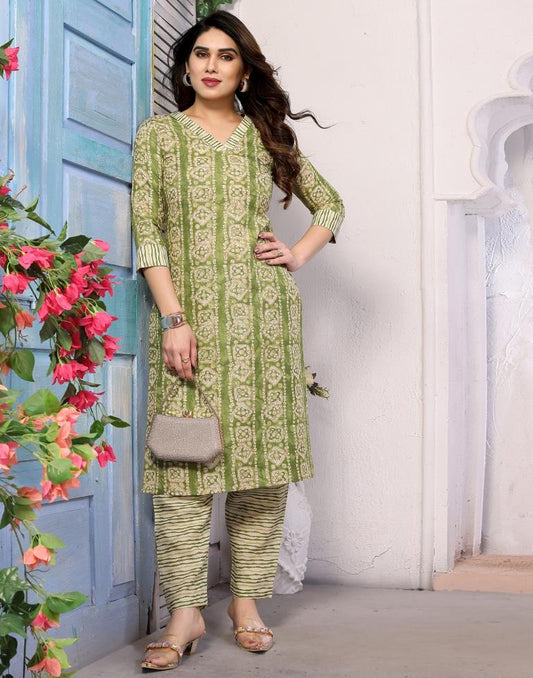 Green Printed Kurta With Pant