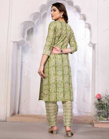 Green Printed Kurta With Pant