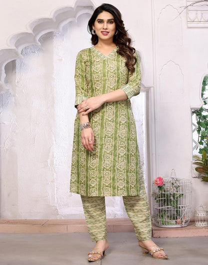 Green Printed Kurta With Pant