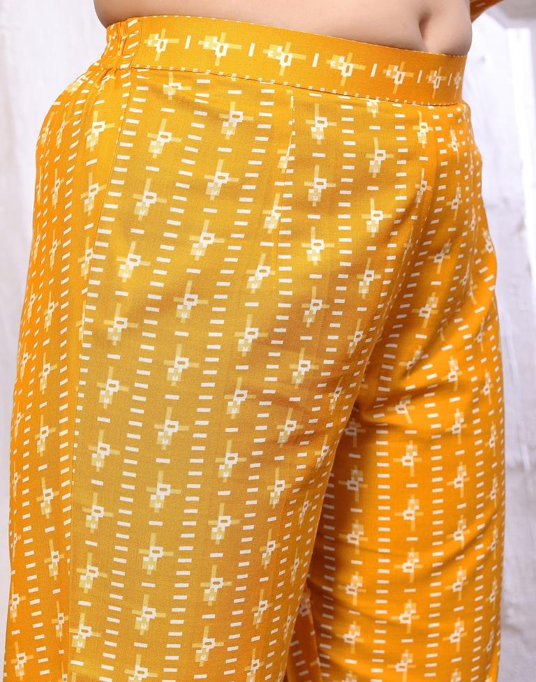 Mustard Printed Cotton Straight kurta With Pant