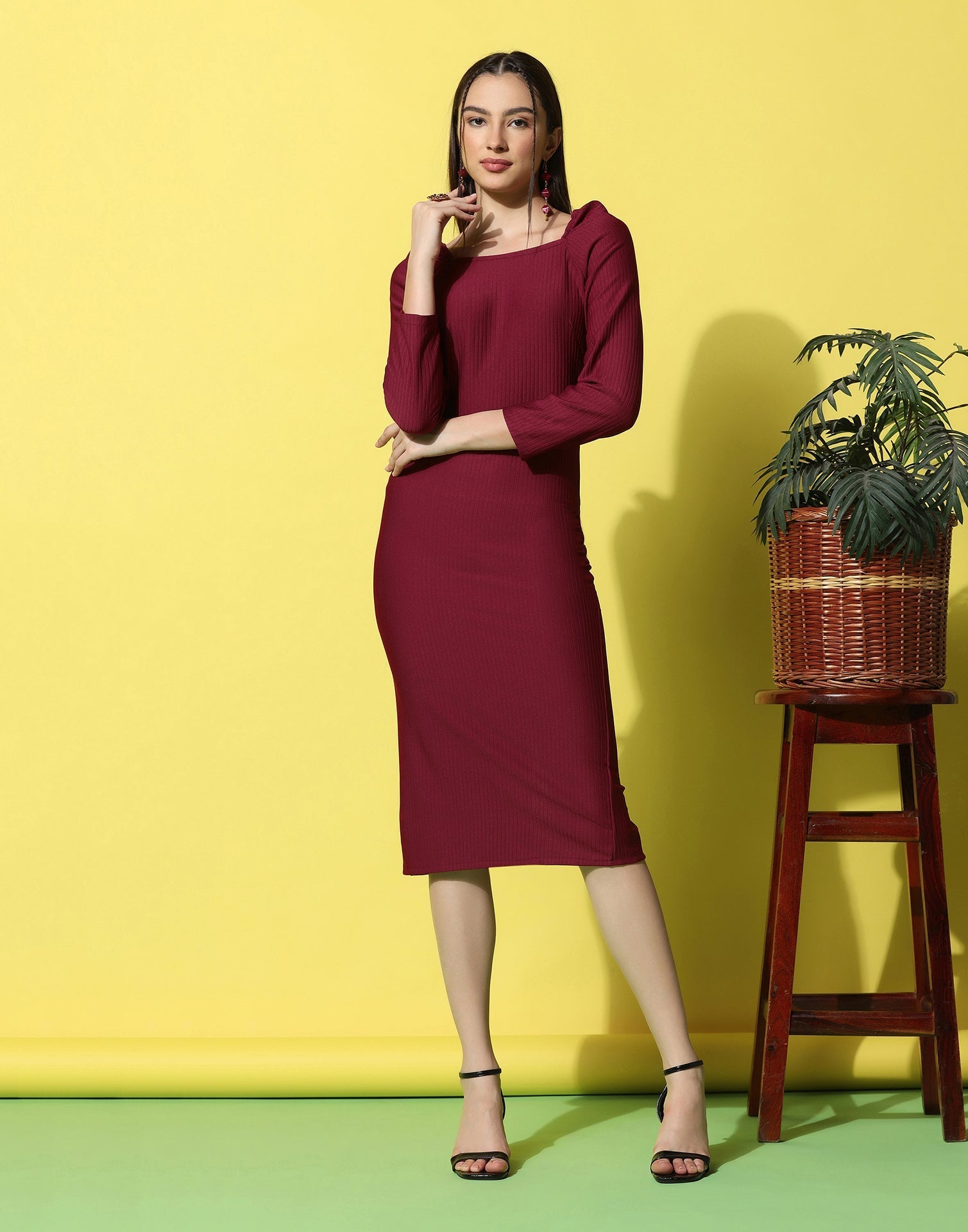 Maroon Lycra Knee length Bodycon | Leemboodi