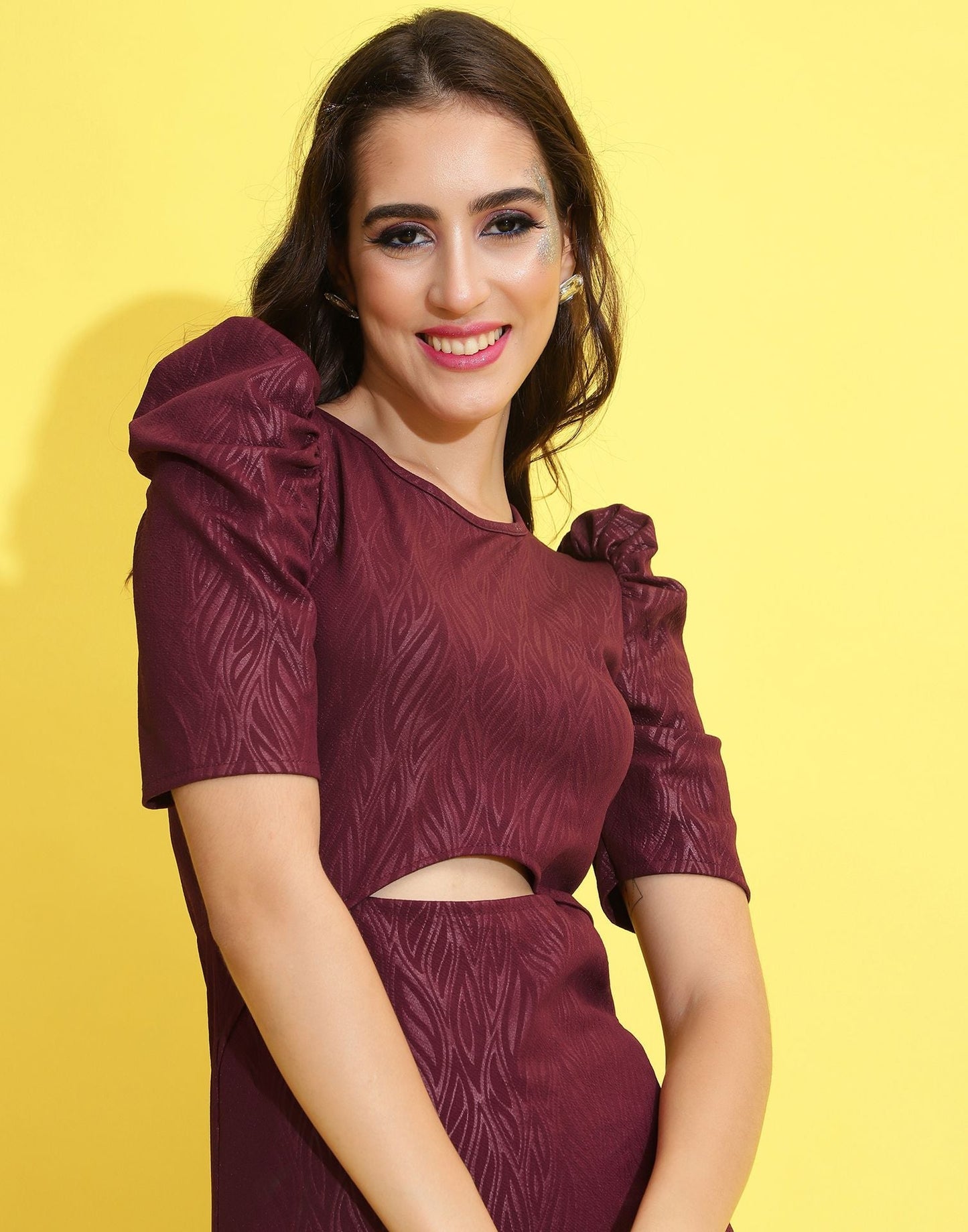 Maroon Glitter Cut-out Bodycon Dress | Sudathi