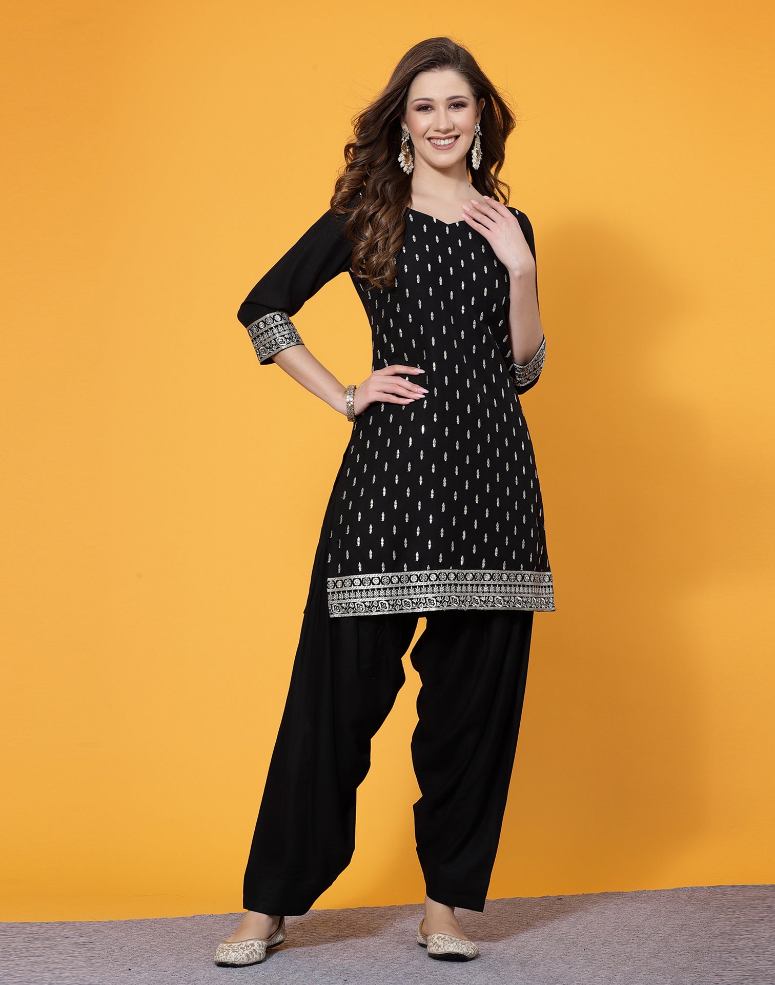 Black Embroidered Punjabi Suit | Leemboodi