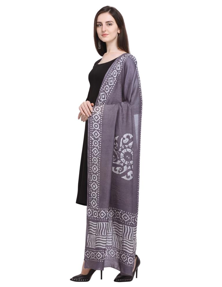 Glorious Grey Coloured Poly Cotton Batik Printed Dupatta | Sudathi