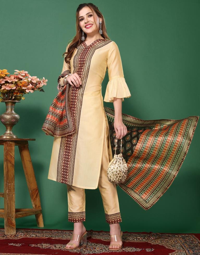 Cream Digital Printed Kurta With Pant And Dupatta