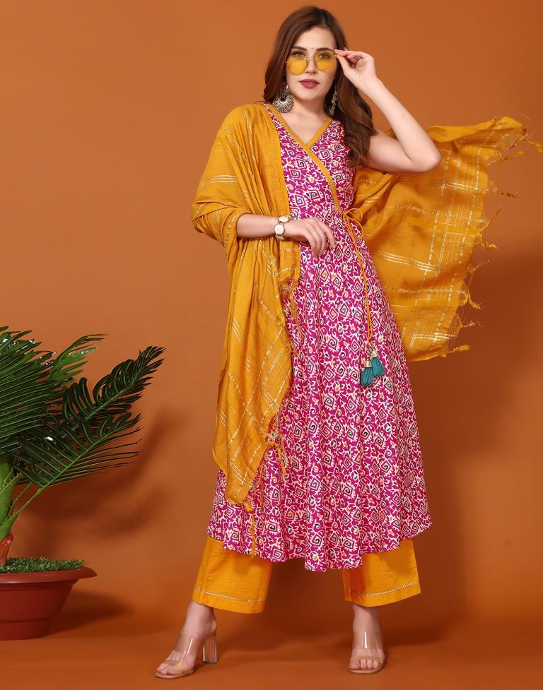 Pink Cotton Printed Flared Kurta Kurti With Pant And Dupatta | Leemboodi