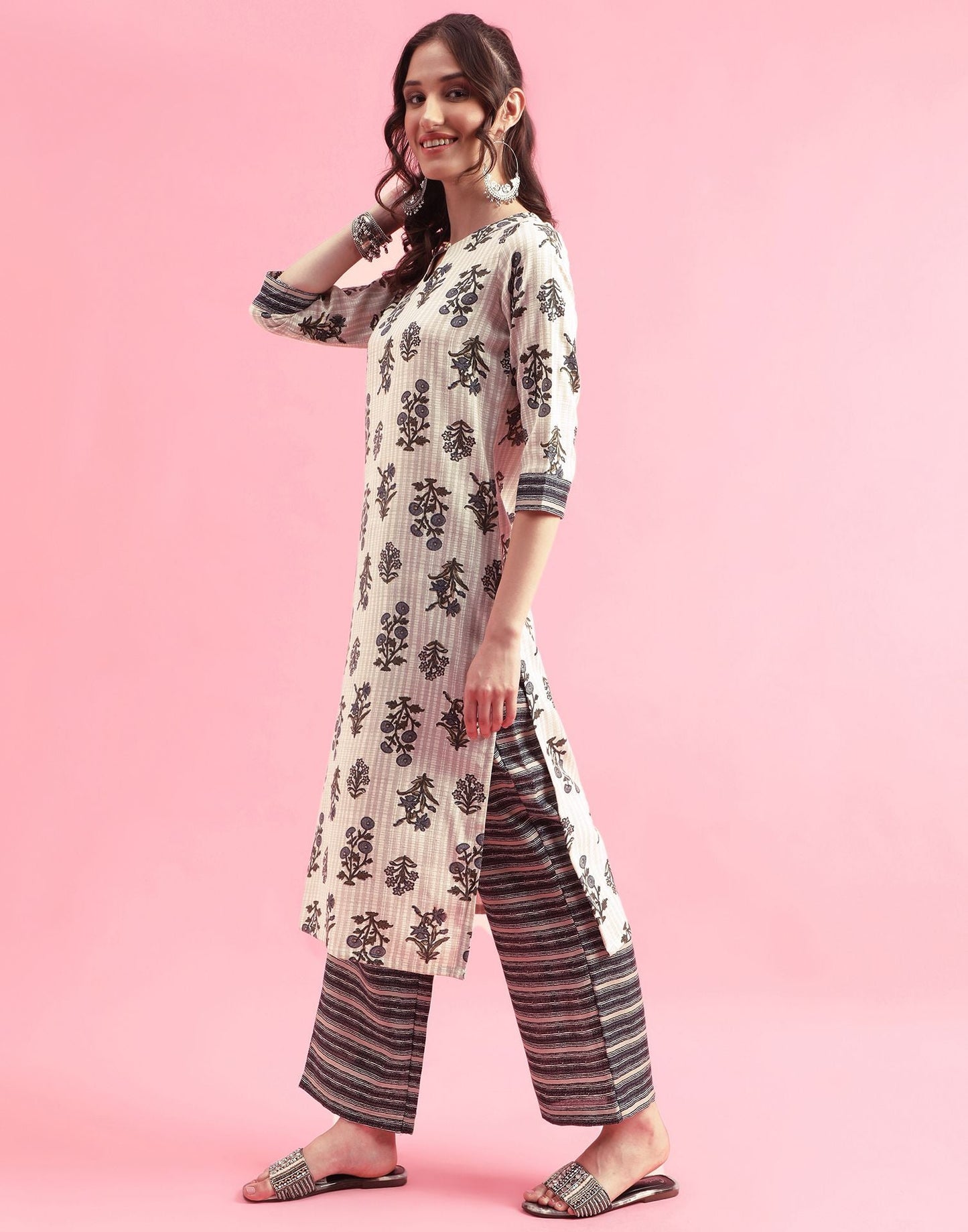 Off White Printed Cotton Straight Kurta With Pant And Dupatta