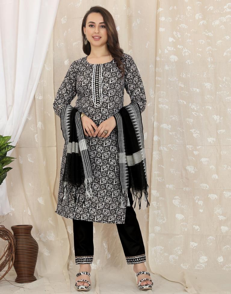 Black Cotton Printed Straight Kurta With Pant And Dupatta | Leemboodi