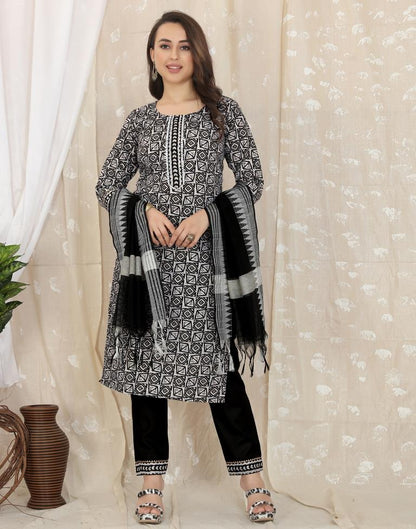 Black Cotton Printed Straight Kurta With Pant And Dupatta | Leemboodi