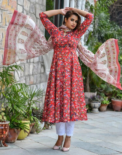 Pink Digital Printed Kurta With Pant And Dupatta