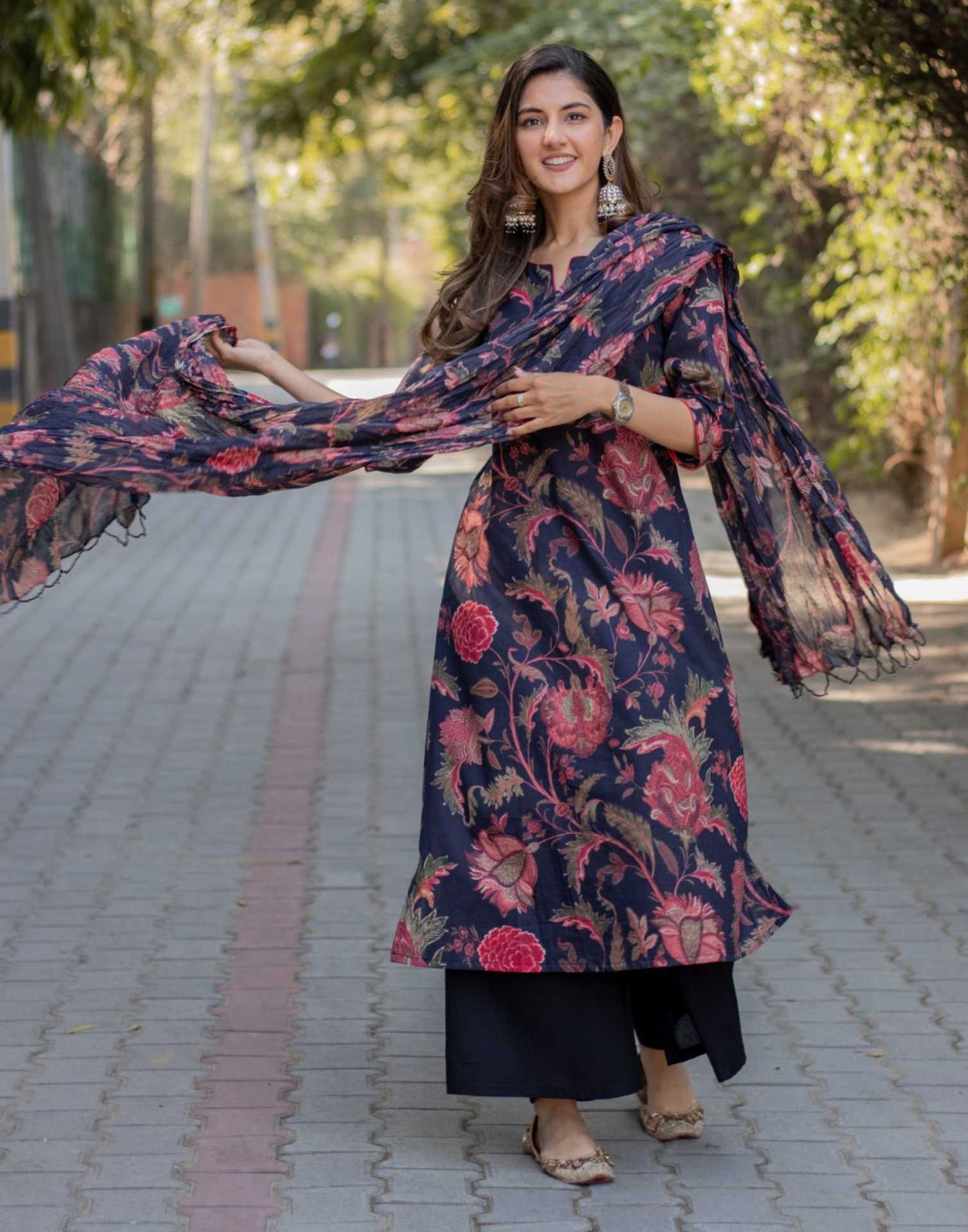 Kalamkari Printed Kurta With Pant And Dupatta